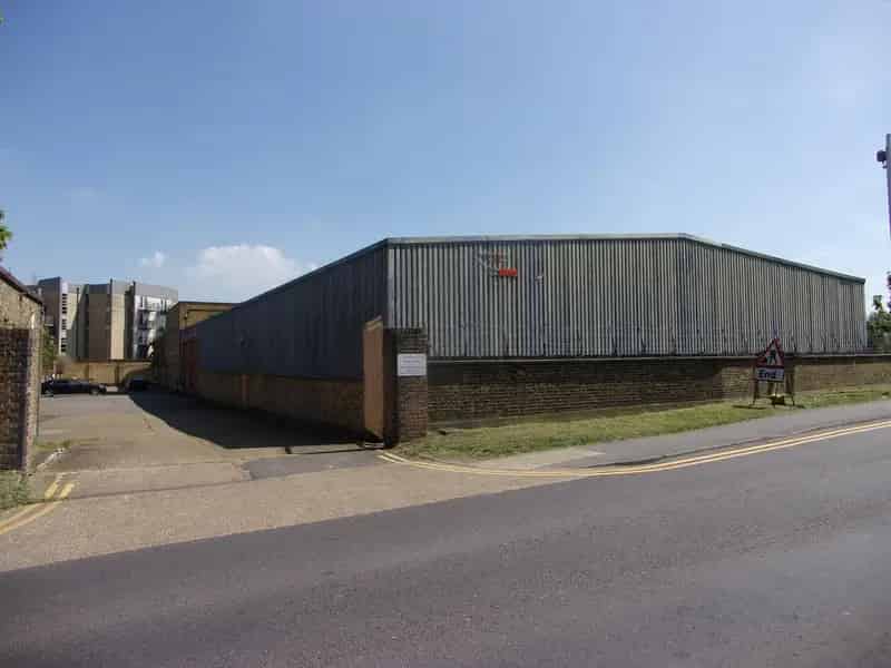 Warehouse for rent Rom Valley Retail Park
