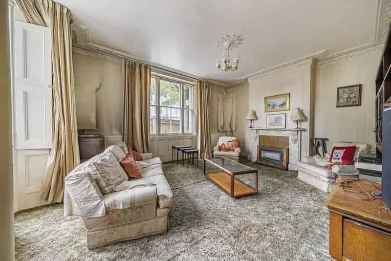 Extraordinary Family Home 2699 sq ft Large Garden Development Potential