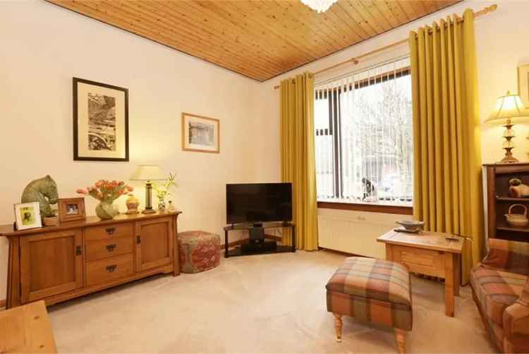 3 Bed Detached Bungalow Barnes Green