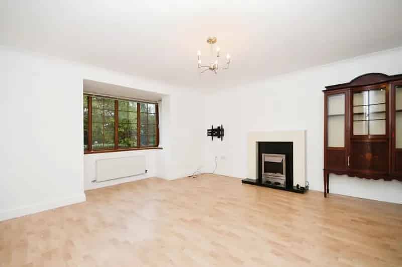 4 Bedroom Detached House for Sale Woodthorpe Chesterfield