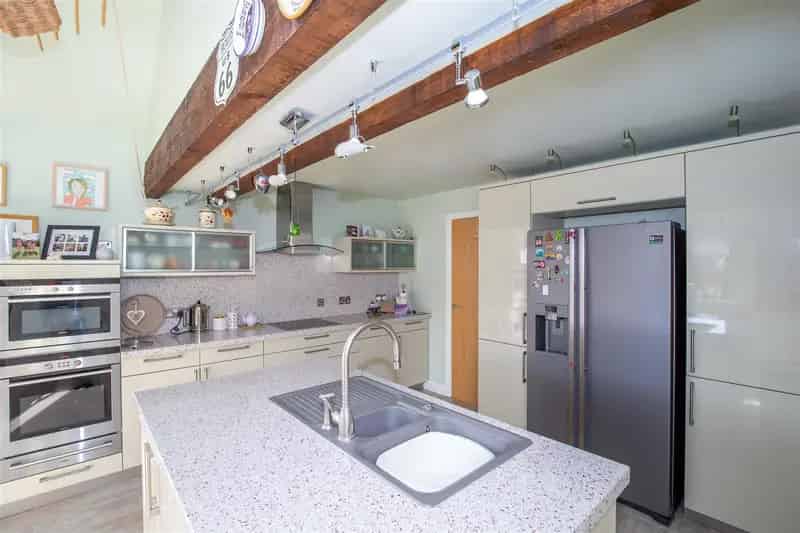 3 4 Bedroom Detached House Extended Family Home Double Garage Landscaped Garden