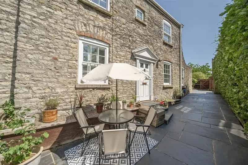 2 Bedroom Keynsham Cottage for Sale