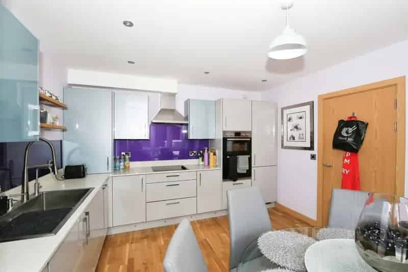 Stunning 3-Story Home in Peterborough City Centre