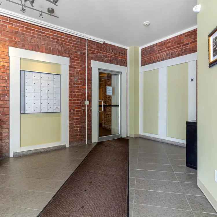 Loft Condo for Sale in Lofts du Couvent