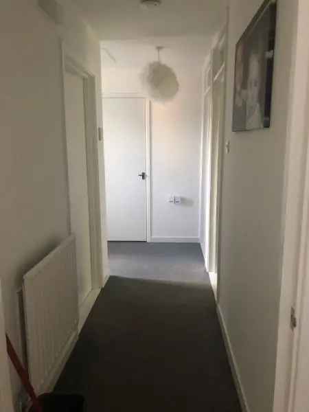 Flat For Rent in Epping Forest, England