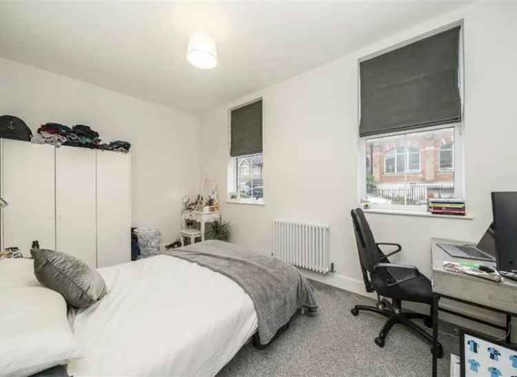 House For Sale in 180, Brockley Road, London, England