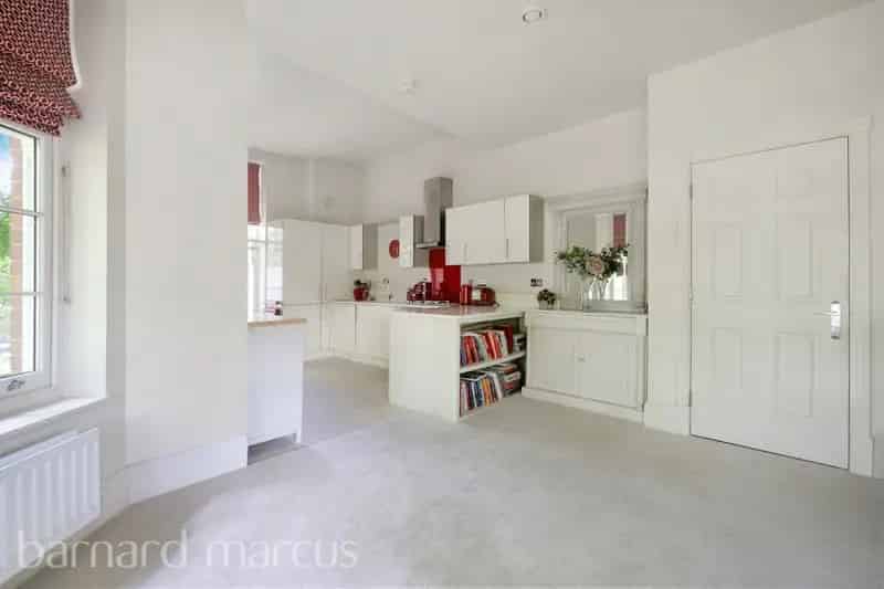Luxury Victorian Apartment with Private Patio and Park Views