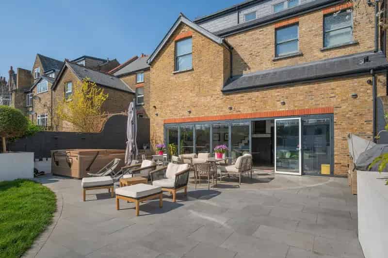 6 Bedroom House for Sale Madeley Road London