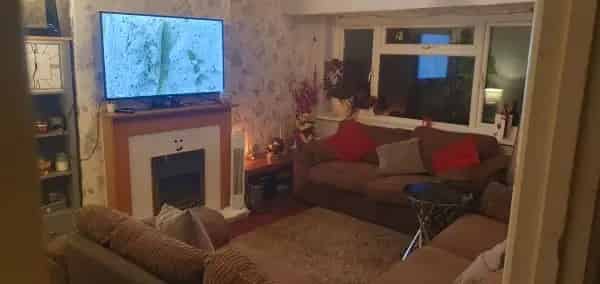 2 Bed Semi Detached House with Garden and Parking - Swap Possible