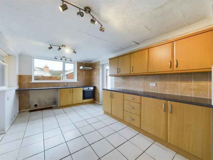 Bungalow For Sale in Lincoln, England