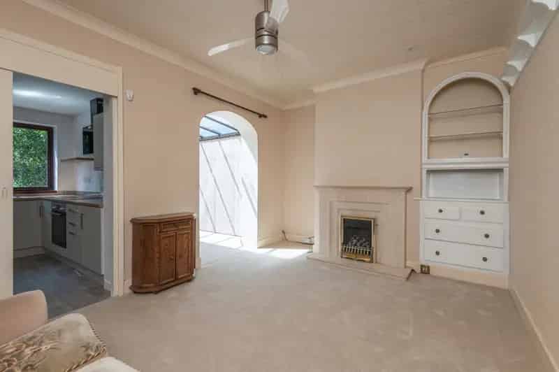 2 bedroom House
 For Sale