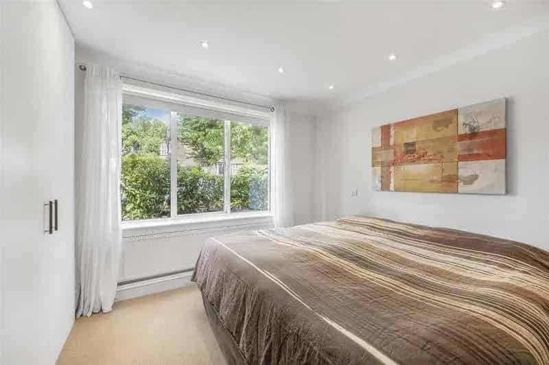 3 Bed Flat for Sale in Belsize Park with Private Terrace and Parking