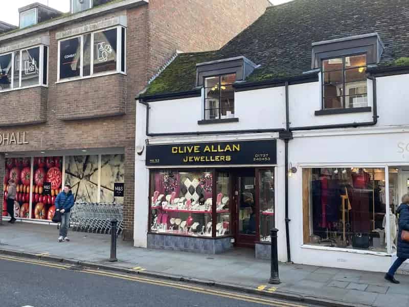 Reigate Town Centre Shop Unit - 476 sq ft