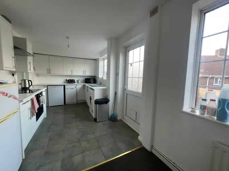 1 Bedroom House of Multiple Occupation HMO To Rent