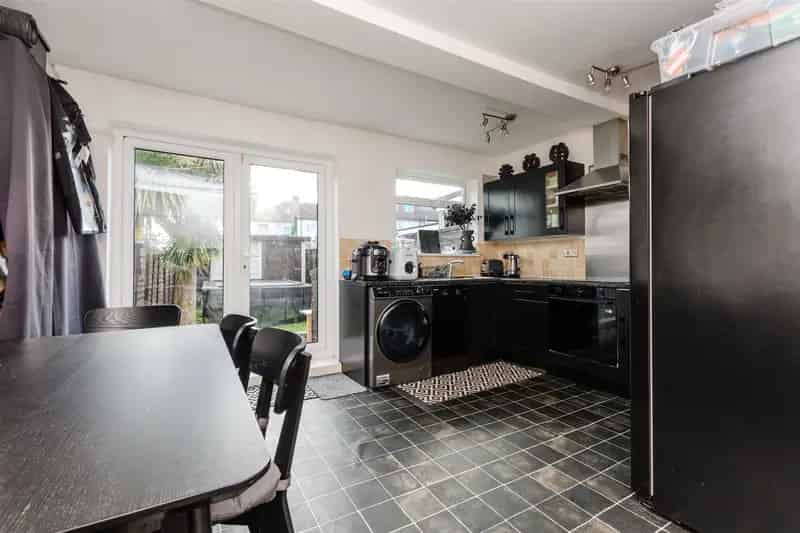 3 Bedroom End Terrace House for Sale West Dartford