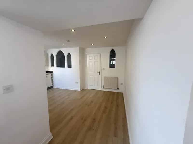 House For Rent , Church Road, Exeter, England