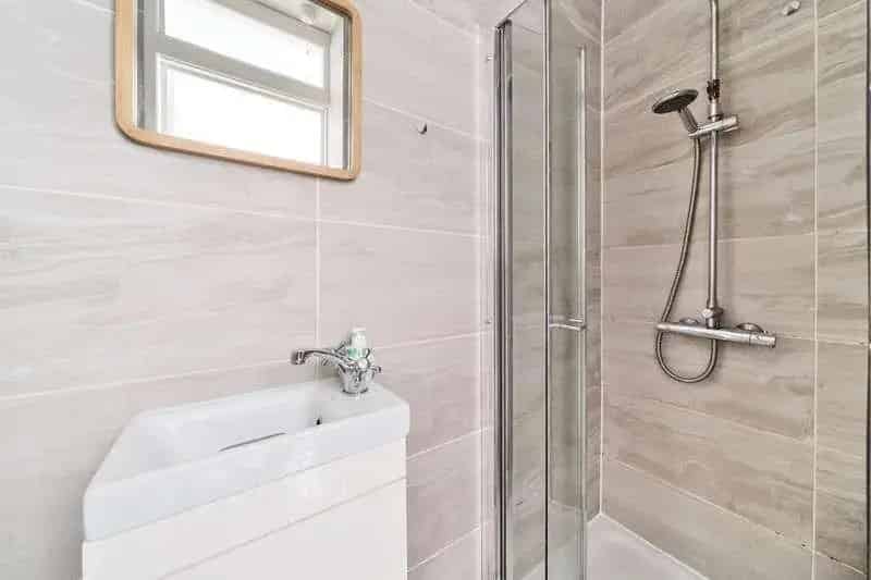 3 Bed House For Sale Extended Modernised Family Home Driveway Parking Garage