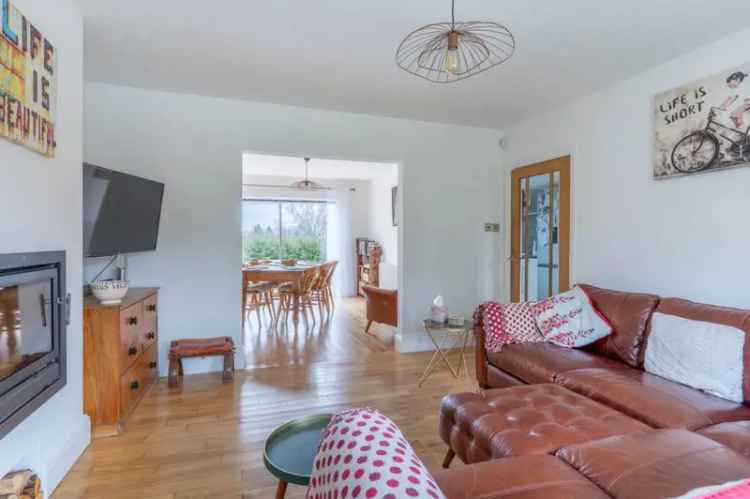 3 Bedroom Semi-Detached House for Sale Near Lickey Hills