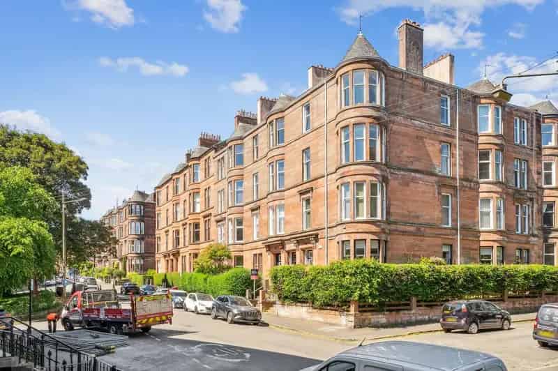 4 Bedroom Flat for Sale in Glasgow's West End