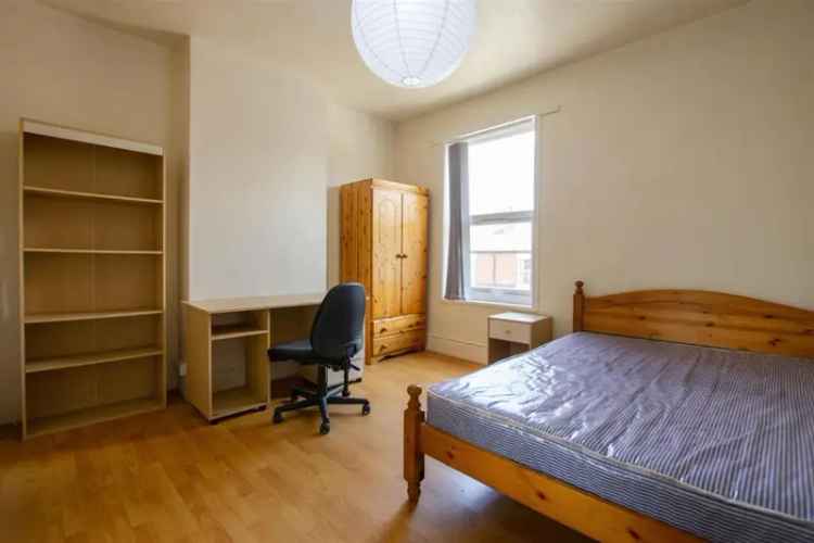 8 bedroom house