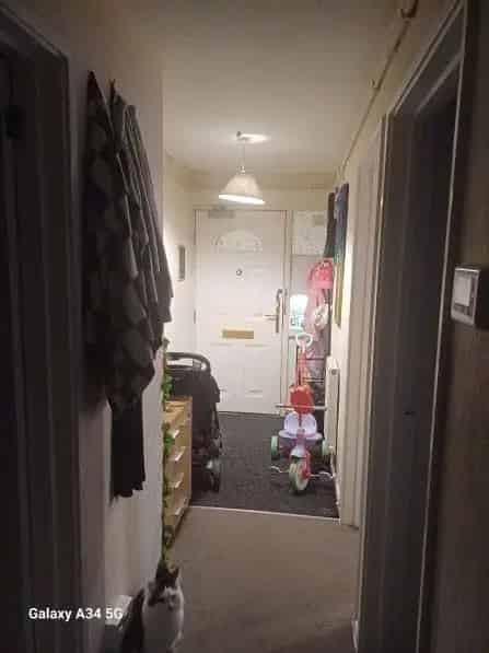 Teignmouth Flat 2nd Floor Near Shops and Schools