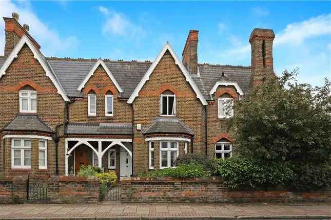 Terraced House for Sale in Wimbledon Village SW19