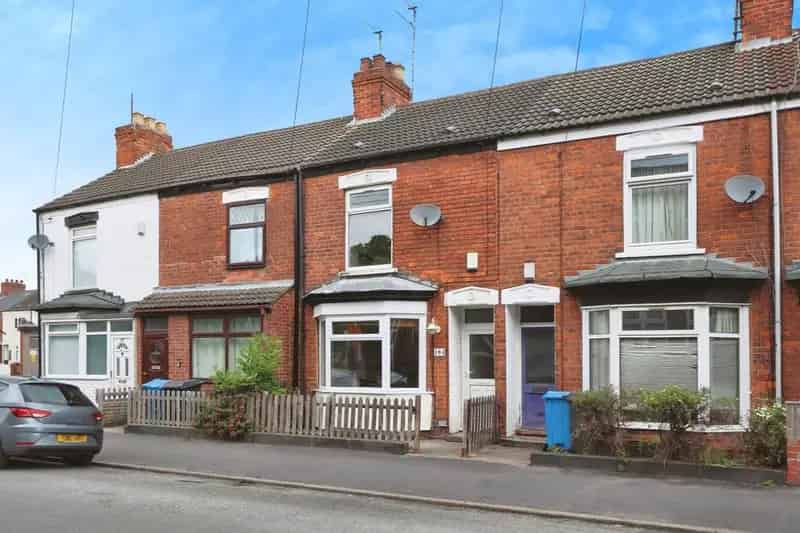 2 Bedroom Terraced House For Sale Near Thorseby Primary School
