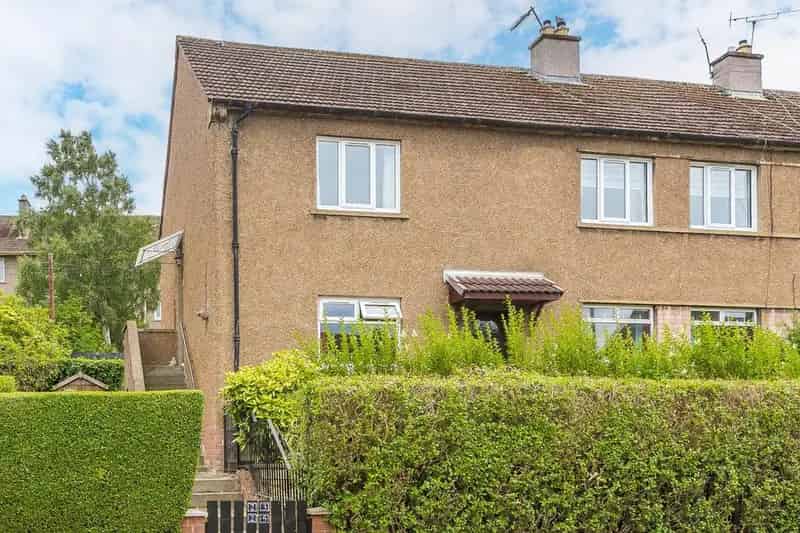 3 Bedroom Flat for Sale