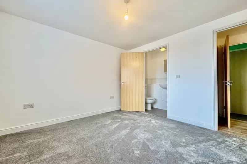 Modern 2-Bedroom Apartment with Allocated Parking Zero Deposit Available