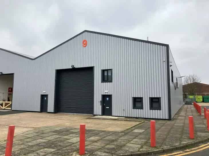 Modern Warehouse Workshop Unit with Office Space