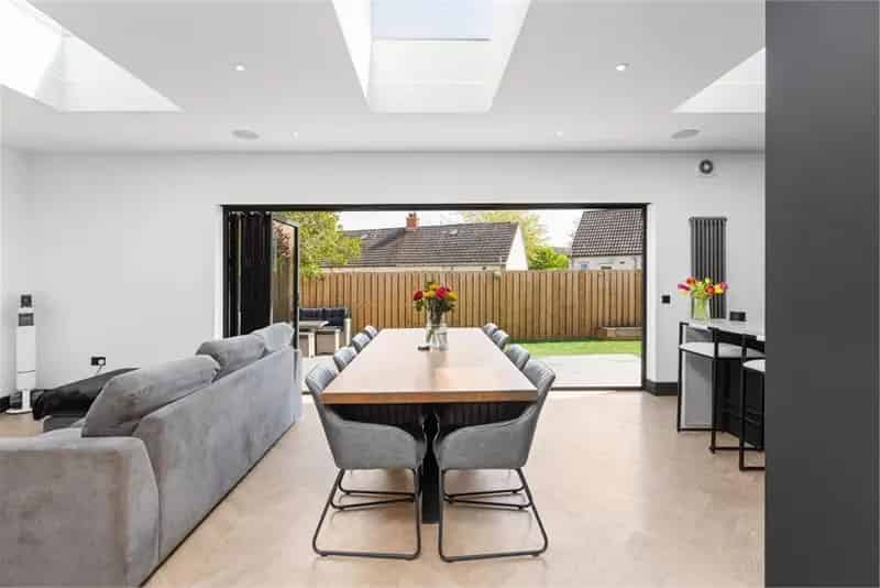 3 Bed Semi Detached House with Open Plan Living