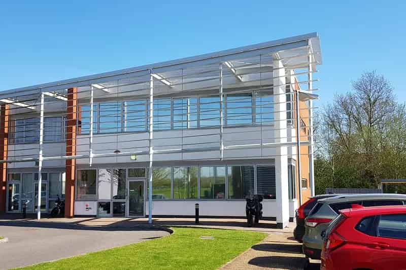 Modern Office Building with Parking M20 J9