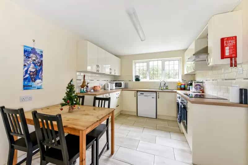 3 Bedroom House of Multiple Occupation To Rent