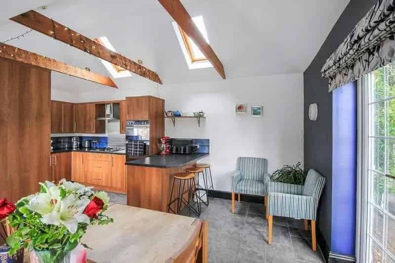 4 bed house for sale