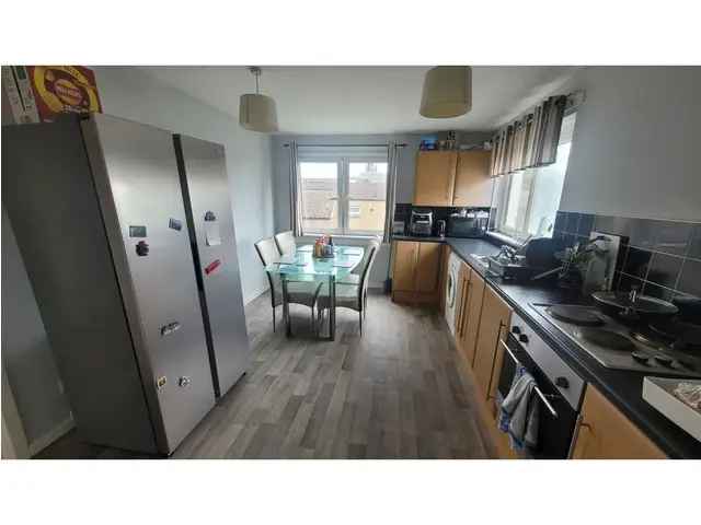 3 Bedroom Flat for Sale in Bathgate