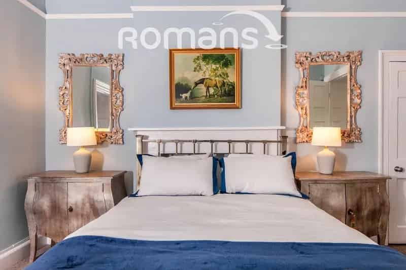 2 Bedroom Furnished Apartment to Rent in Bath