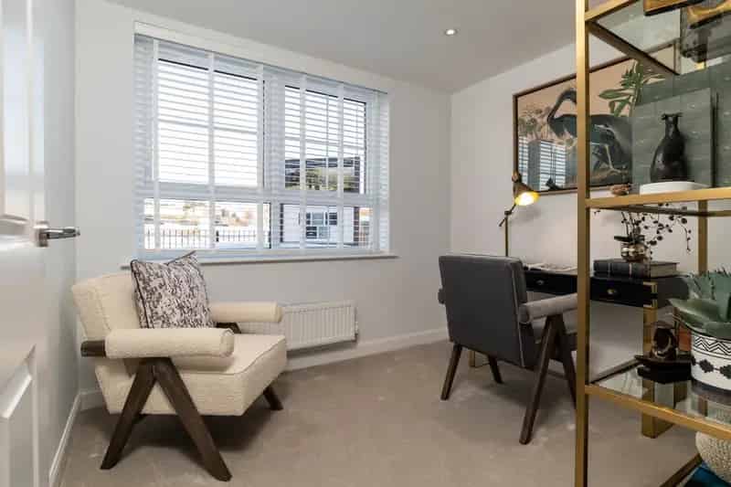 4 Bed Detached House For Sale