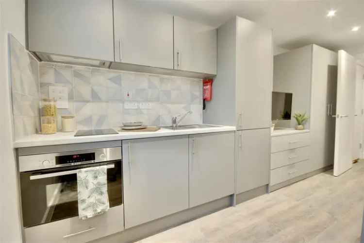 1 Bedroom Studio House to Rent in Portsmouth