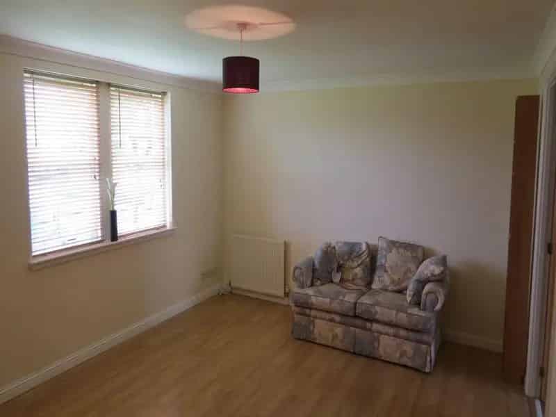 2 Bedroom Flat to Rent in Edinburgh