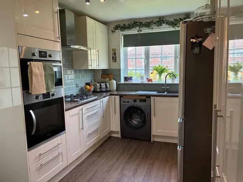 3 Bedroom Semi Detached House for Sale Pontefract