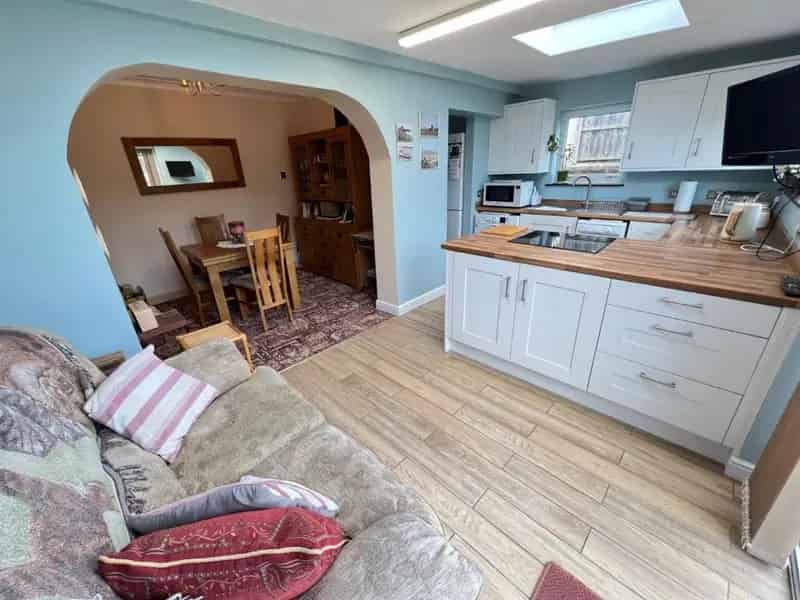 3 Bed Semi-Detached House For Sale