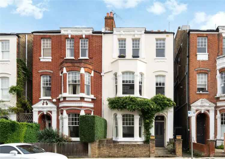 1 Bedroom Flat East Putney  Spacious Garden Apartment