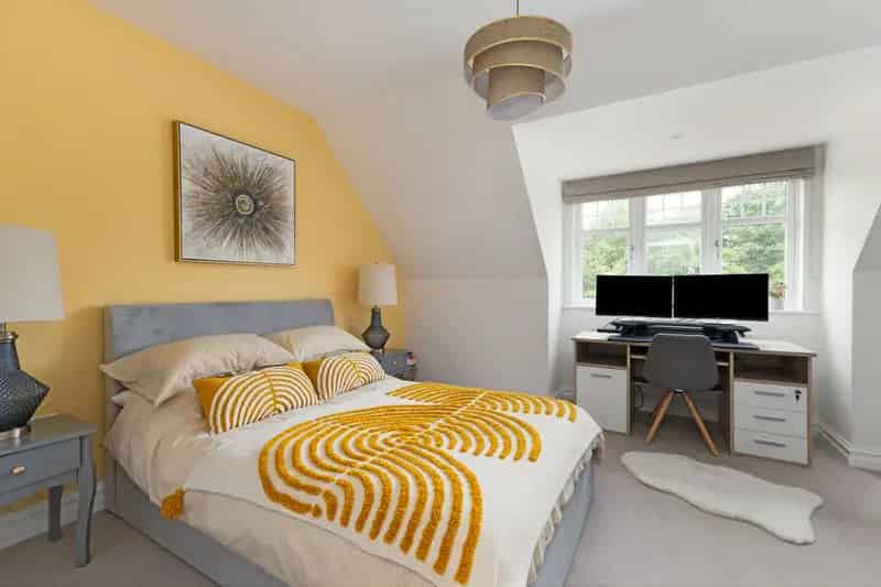 4 Bedroom Semi-Detached House for Sale Cranleigh