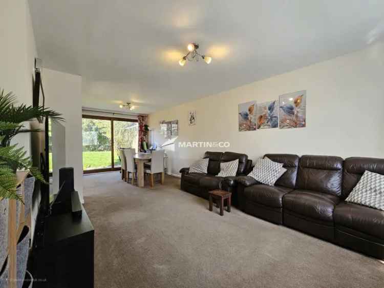 3 Bedroom Detached House for Sale in Bedford