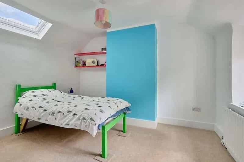 2 bed house for sale
