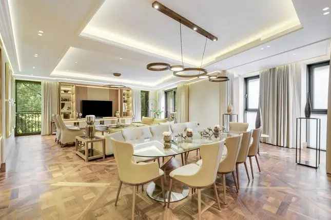 Flat for sale in The Bishops Avenue, London N2