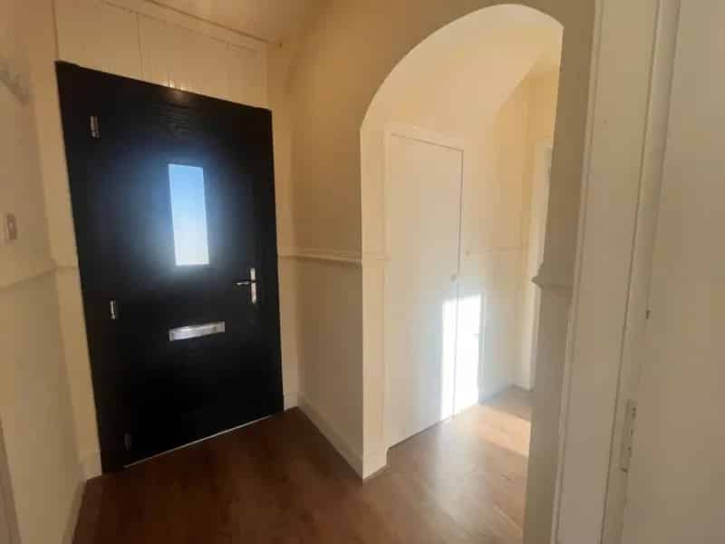 3 Bedroom Flat Bucksburn Aberdeen Spacious First Floor