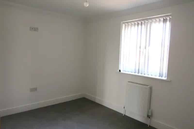 Stylish Lakenheath Home High Street Modern 2 Beds