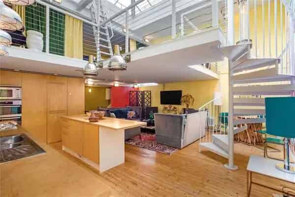 Two-Bedroom Apartment Gated School Conversion Roof Terrace