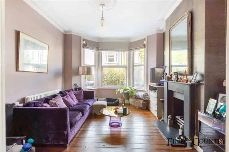 4 Bedroom Victorian Terrace House for Sale Mortimer Road NW10